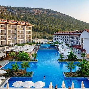 Ramada Resort By Wyndham Akbuk